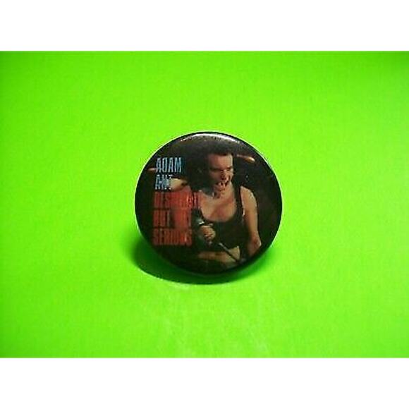 Adam Ant Desperate But Not Serious Authentic Original Badge Pinback New Wave - Picture 1 of 3